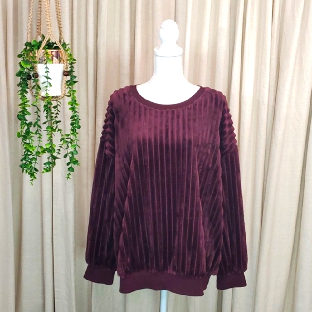 NWT Size XXL Simply Vera Plush Wine Sweatshirt